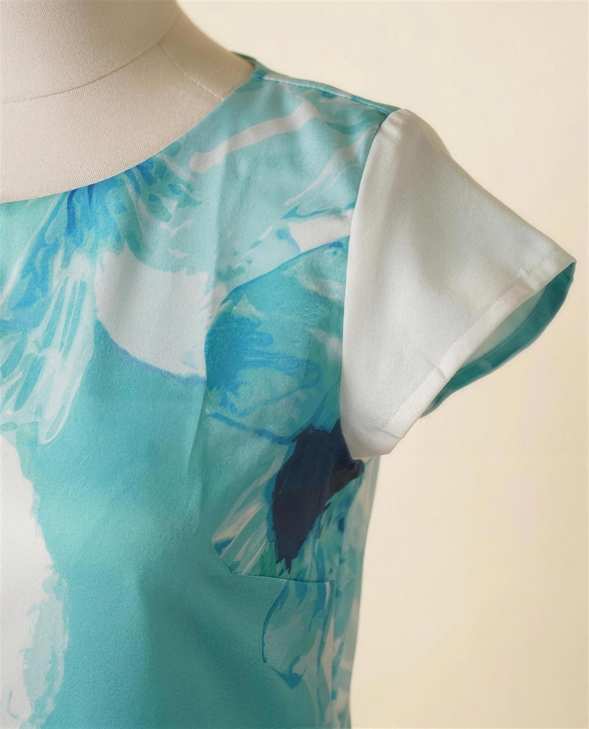 Blue Poppy Shift Dress, Detail
