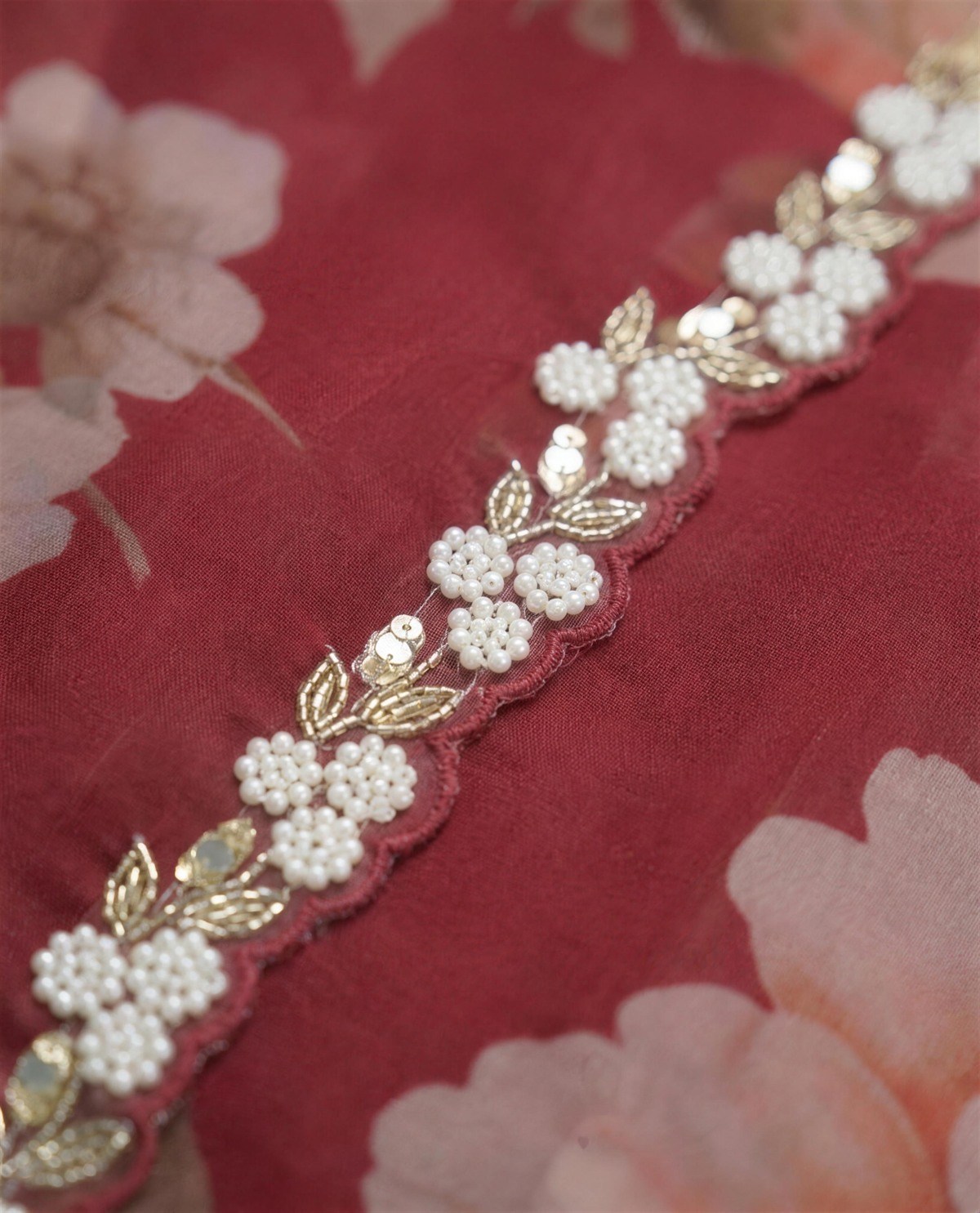 Maroon Floral Mirror Saree, Detail