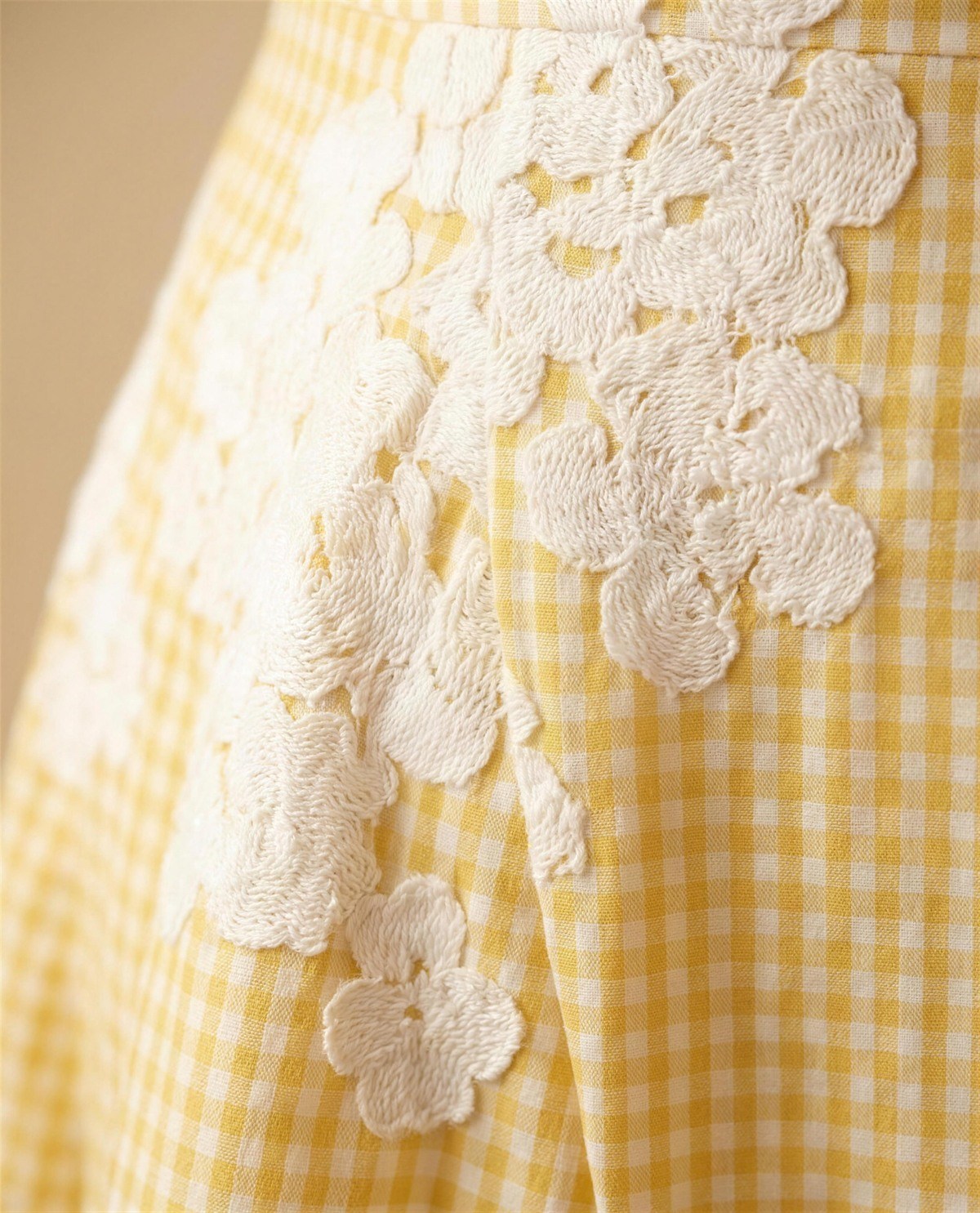 Yellow Short Dress, Detail