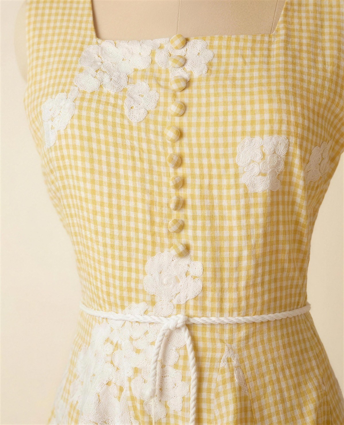 Yellow Short Dress, Detail